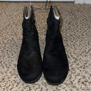 Womens Low Cut Black Boot
